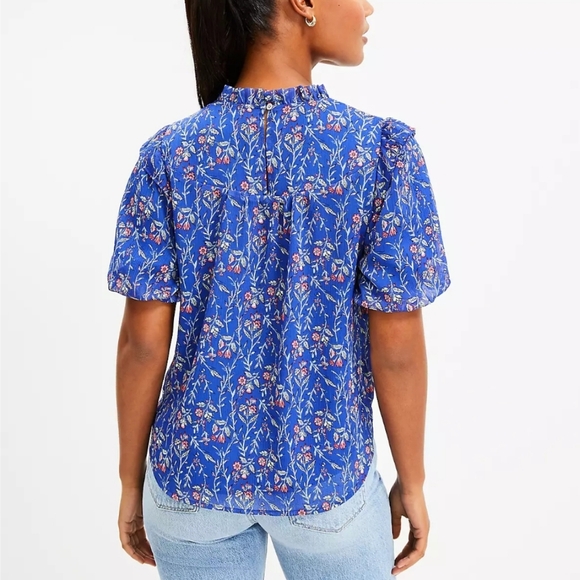 NWT LOFT Floral Ruffle Neck Puff Sleeve Top Cottagecore Blue, size M - Picture 3 of 10